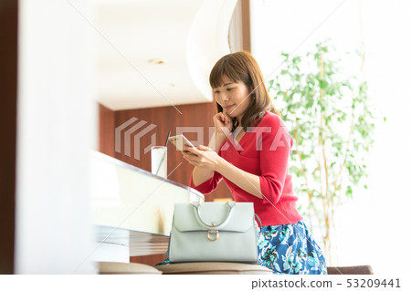 Woman Woman 53209441