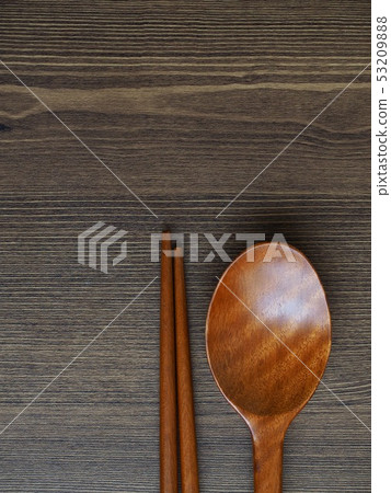 Korean traditional wooden spoon and wooden chopsticks 53209888