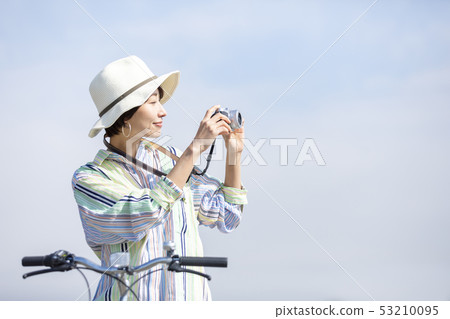 Female camera Female camera 53210095