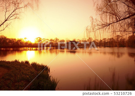 Chungnam，Buyeo，Gangnamji 53210726