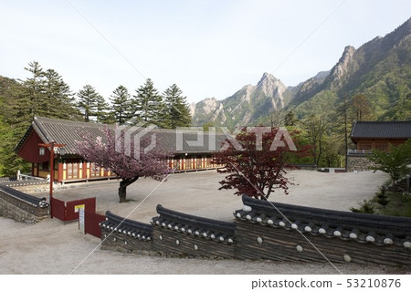 Shinheungsa, Soraksan, Sokcho, Gangwon-do Shinheungsa, Soraksan, Sokcho, Gangwon-do 53210876