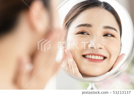 Women beauty 53213137