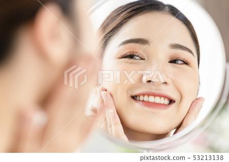 Women beauty 53213138