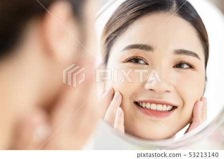 Women beauty 53213140
