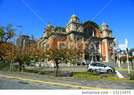 Osaka City Central Public Hall Blue sky and colored leaves scenery Osaka City Central Public Hall Blue sky and colored leaves scenery 53213435