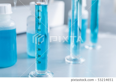 Analysis of the quality of liquids in a chemical 53214651