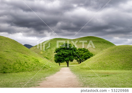 Korea's ancient tomb Daehungwon 53220986