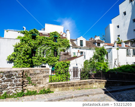 Paris Montmartre house 53221203