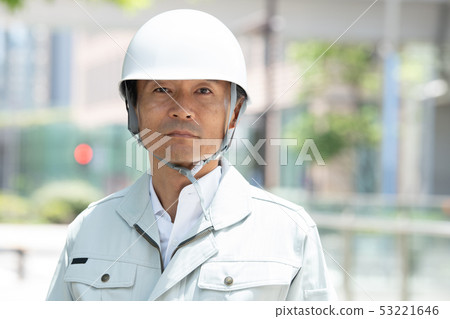 工作服建築業建築業盔甲的中年人 53221646