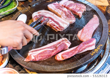 黑肉，韓國食品，食品，盤子，食品，炸黑豬肉，黑豬肉 53226313