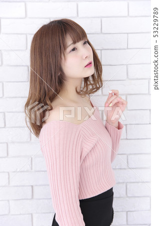 年輕女士的髮型 年輕女士的髮型 53229789