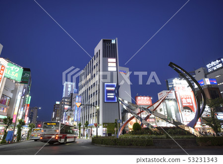 日本的東京都市風景我想看柴田站(夜景) 日本的東京都市風景我想看柴田站(夜景) 53231343