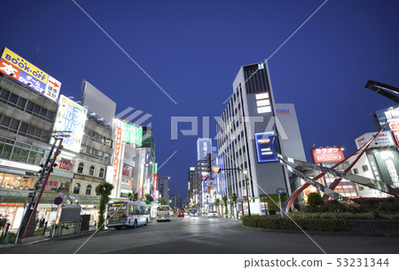 日本的東京都市風景我想看柴田站(夜景) 日本的東京都市風景我想看柴田站(夜景) 53231344