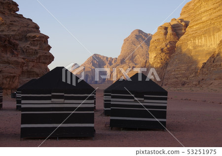 [Jordan] [Jordan] Bedouin tent with a black and white border pattern 53251975