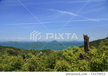 Panorama of the Seto Inland Sea seen from Mino Town, Mitoyo City (Shioya Islands and Tsushima Shrine) 53274015