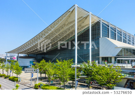 The Makuhari Messe International Exhibition Hall 9-11 has a bow-like roof that arranges the waves of the outer and inner chambers The Makuhari Messe International Exhibition Hall 9-11 has a bow-like roof that arranges the waves of the outer and inner chambers 53276650