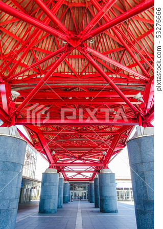 Makuhari Messe International Exhibition Hall 1-8 Hall Entrance The red roof of the central plaza in the image of the mountains of Boso Peninsula 53276666