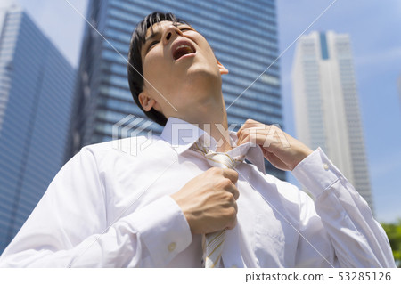 熱和可怕的商人形象刪除領帶 53285126