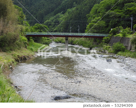 Higashi Yoshino 53294309