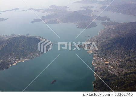 Ikunuma Island, Omishima Island, Hakata Island, Kashiwa Island, Tsunami Island in Setouchi, which is connected by Shimanami Kaido from above Mihara City, Hiroshima Prefecture Ikunuma Island, Omishima Island, Hakata Island, Kashiwa Island, Tsunami Island in Setouchi, which is connected by Shimanami Kaido from above Mihara City, Hiroshima Prefecture 53301740