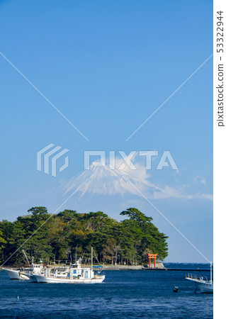 Toda Port in the early morning Toda Port in the early morning 53322944