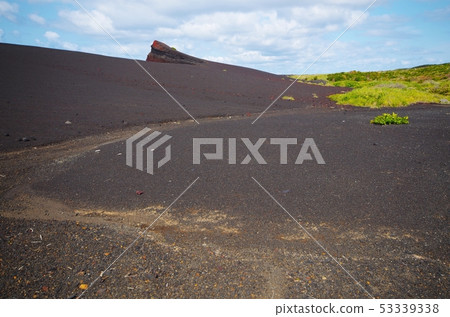 The black sandy beach of Miyakejima 53339338
