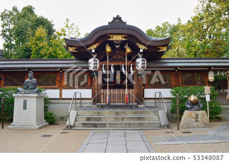 The main temple of Seimei Shrine and the Amaikomo and Abe Haruaki (Kyoto) 53348087