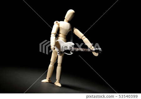 彈吉他 彈吉他 53540399