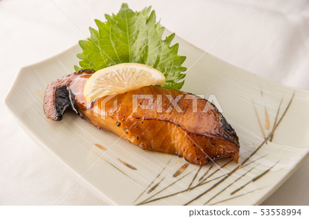 Silver cod, cod, silver cod pickled in sake, with serving 53558994