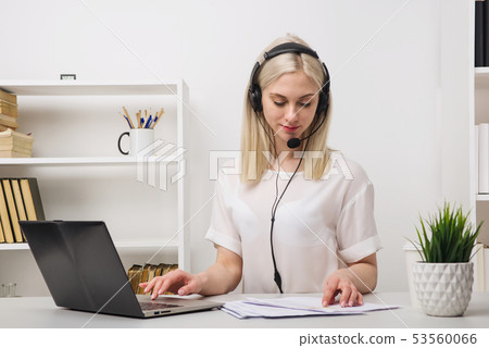 Close-up portrait of a customer service agent 53560066