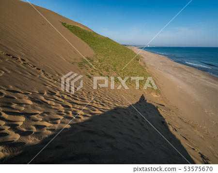 Tottori sand dunes 53575670