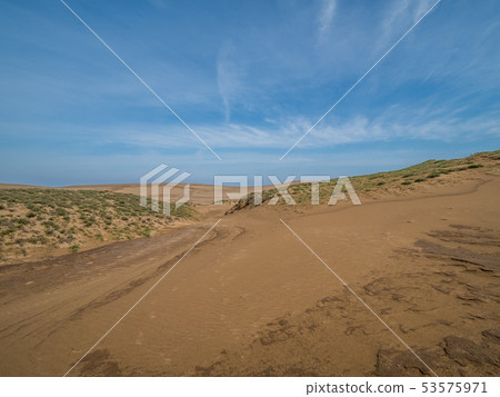 Tottori sand dunes 53575971
