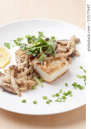 Tofu steak Tofu steak 53577447
