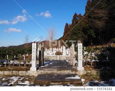 [Weitokuin] Eighty-eight places in Shikoku, the entrance to the sand gravel 53578182