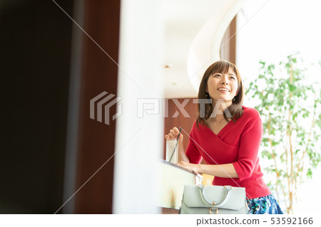 Woman Woman 53592166