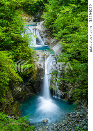 新鮮的綠色西澤谷七瀑布五步瀑布 53594029