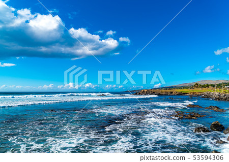 View of waves in the Pacific Ocean at Rapa Nui View of waves in the Pacific Ocean at Rapa Nui 53594306