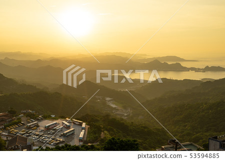 台灣九峰（Kuen）城市日落 53594885