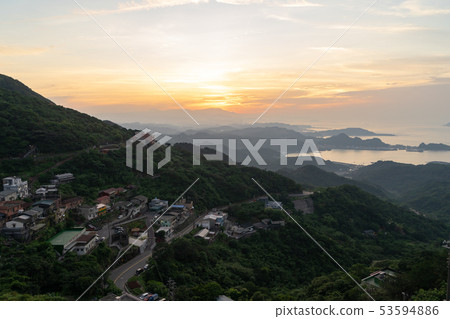 台灣九峰（Kuen）城市日落 53594886