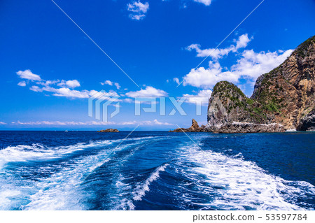 (Shizuoka Prefecture) Nishiizu Senukimon Cruise A coastline seen from above the ship 53597784
