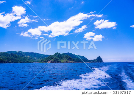 (Shizuoka Prefecture) Sennikumon Cruise Coast of Nishiizu seen from the boat (Shizuoka Prefecture) Sennikumon Cruise Coast of Nishiizu seen from the boat 53597817