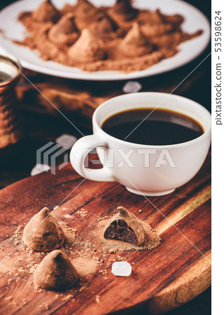 Homemade chocolate truffles coated in cocoa powder 53598624