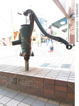 手泵在鎮 53600292