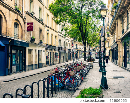 Paris street corner 53606963