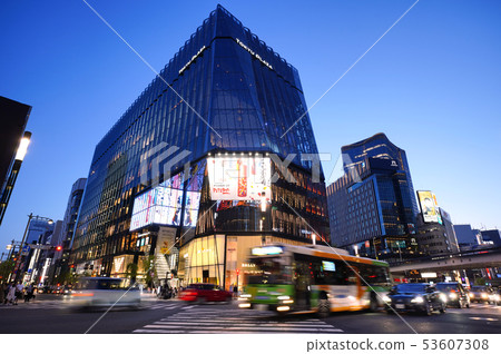 Tokyo cityscape in Japan I look at the intersection of Sukiya Bridge 53607308