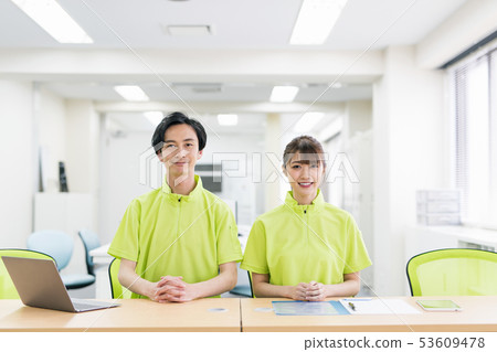 接待櫃檯櫃檯描述健身房護理 接待櫃檯櫃檯描述健身房護理 53609478