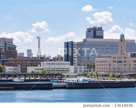 Yokohama's Three Towers, King, Queen, and Jack, and cruise ships in Yokohama Port 53610036