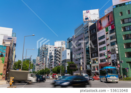 新鮮的綠色表參道交叉口青山街 53611048