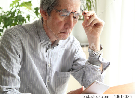 高級圖像檢查智能手機 53614386