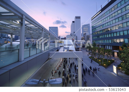 日本的東京都市風景我想看田町站等(回家匆忙) 日本的東京都市風景我想看田町站等(回家匆忙) 53615043
